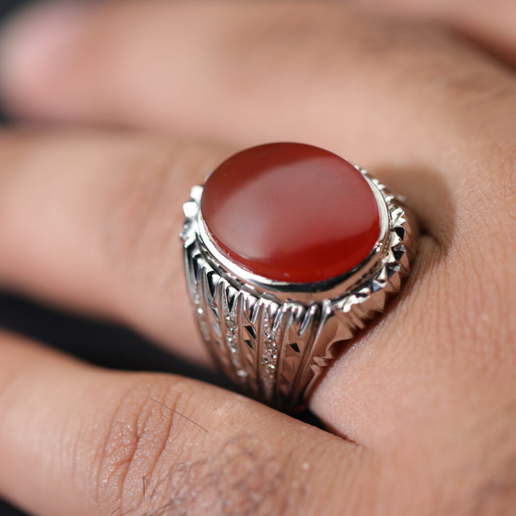 انگشتر مردانه نقره عقیق یمنی قرمز کد 12880 — تصویر ۴