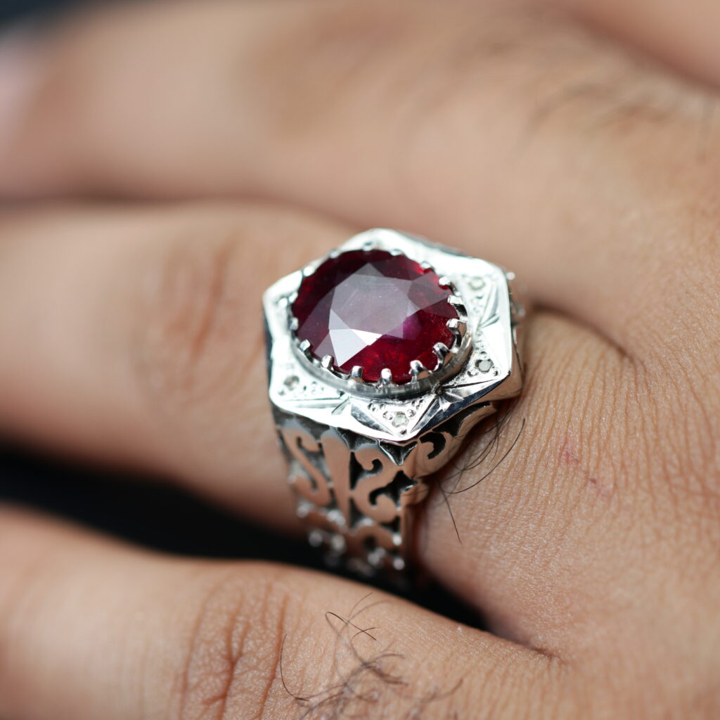 انگشتر مردانه نقره یاقوت سرخ کد 13269 — تصویر ۴